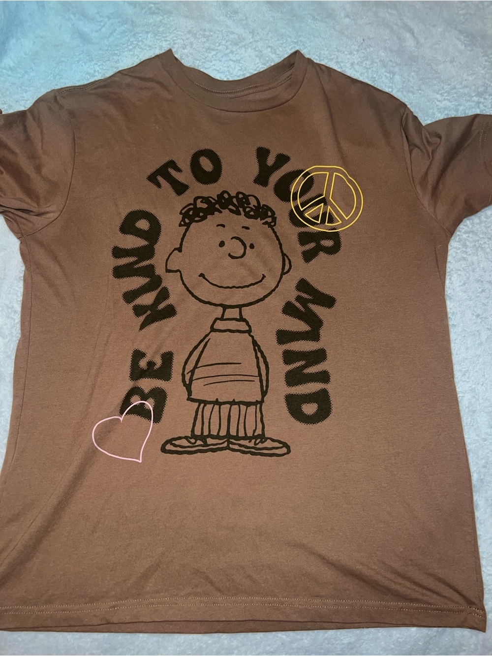 Peanuts tshirt men size medium
